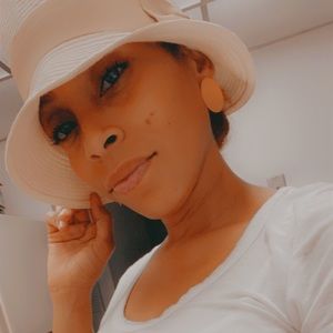 Meet your Posher, Alisha